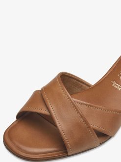 Tamaris Sandale A Talon En Cuir - Marron | Des Sandales